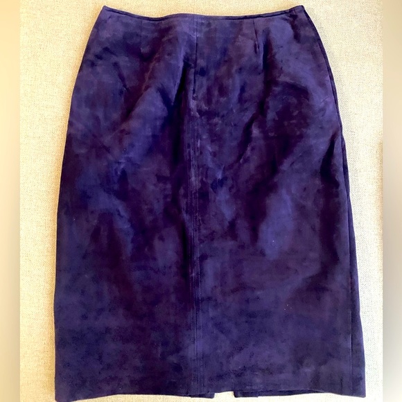 💜DANIER💜Leather/suede pencil skirt in size 6/8. Great condition. - Picture 3 of 9